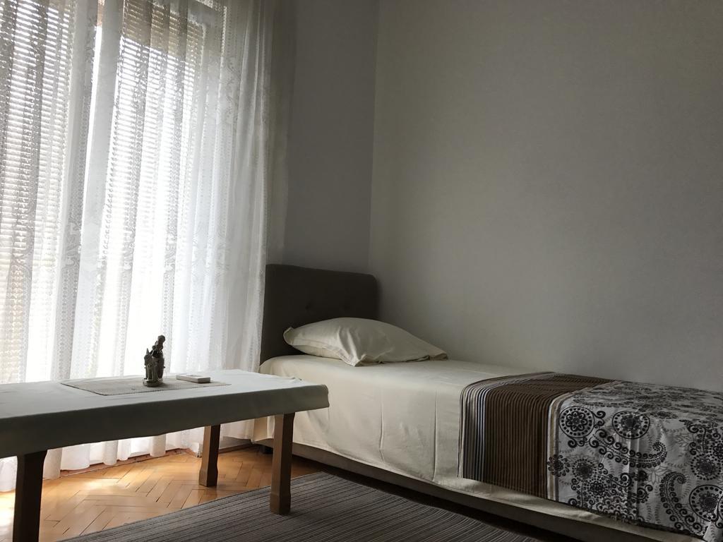 Apartments Pavicevic Тиват Екстер'єр фото
