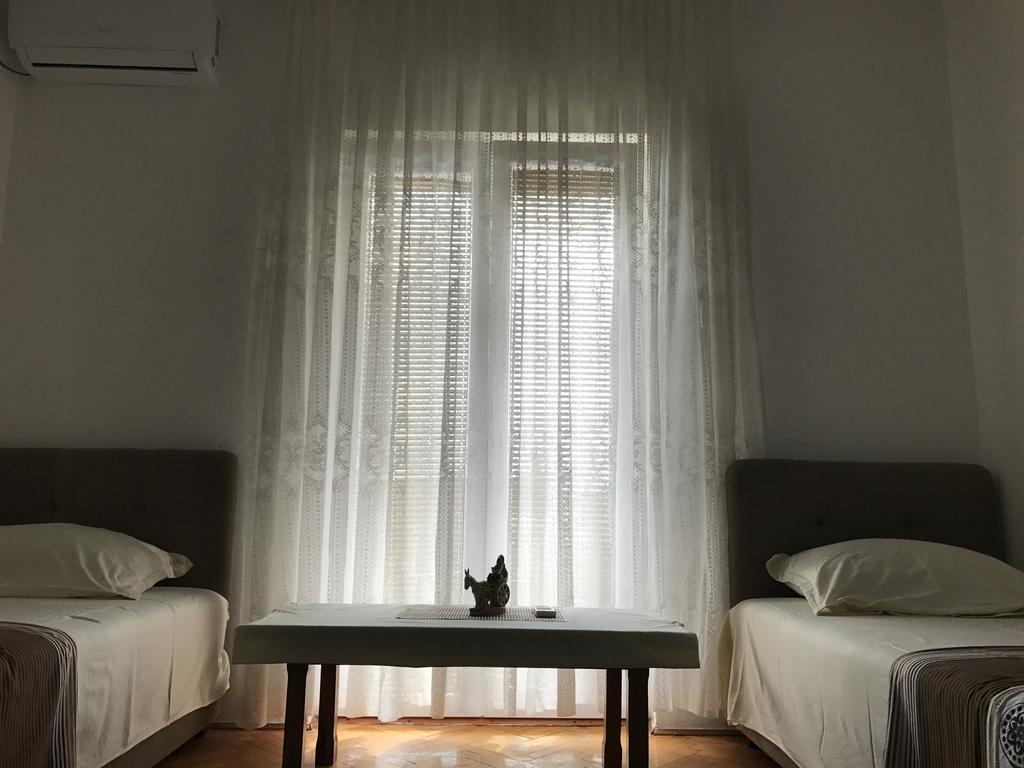 Apartments Pavicevic Тиват Екстер'єр фото