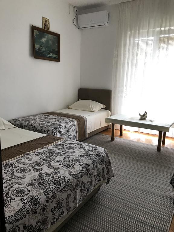 Apartments Pavicevic Тиват Екстер'єр фото